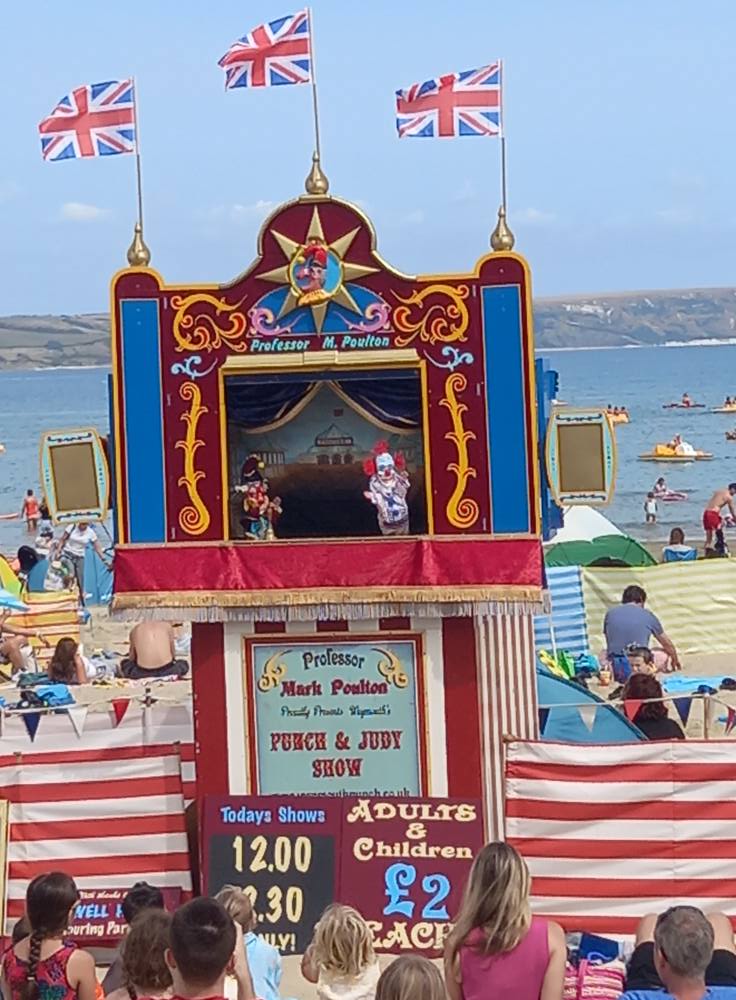 Punch and Judy Show on Weymouth Beach 04